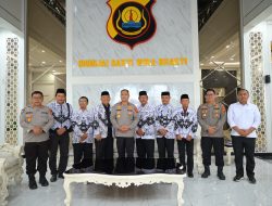 Polda Jambi Gelar Audiensi dengan PGRI, Bahas Perlindungan Guru dan Penyelesaian Kasus Secara Mediasi.