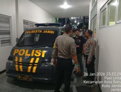 Respons Cepat Polresta Jambi Saat ODGJ Ganggu Warga di Kota Baru.