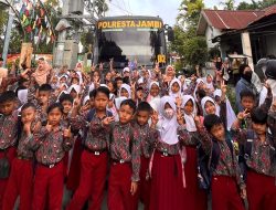 Polresta Jambi Fasilitasi Kunjungan Edukatif Siswa SDN 222 ke Perpustakaan Kota, Bukti Nyata Polri Sahabat Anak.