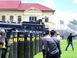 Polda Jambi Gelar Apel dan Simulasi Sispamkota, Perkuat Kesiapsiagaan Hadapi Potensi Gangguan Kamtibmas.