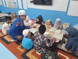 Ditpolairud Polda Jambi Gelar Kegiatan Di Rumah Baca Bhayangkara Bahari, Tanamkan Nilai Religi dan Edukasi bagi Anak Pesisir Sungai Batanghari.