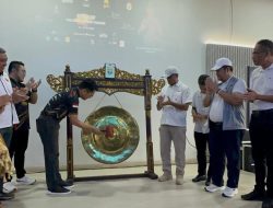 Ketua Umum KONI Jambi hadiri pembukaan Kejuaraan Internasional Bola 9 Kapolda Cup.