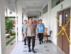 Kapolda Jambi Tinjau Langsung Tes Akademik Taruna dan Taruni Akpol Tahun Anggaran 2026 di Kampus Unama Tehok.