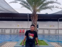 Liburan Bermanfaat : Belajar Berenang Bersama Coach Deby di Kolam Renang Taman Wisata Donorejo.
