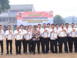 Kapolresta Jambi Berikan Reward Kepada 47 Personel Berprestasi.