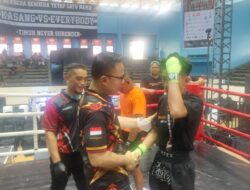 KAPOLRESTA JAMBI BERI SEMANGAT PETARUNG DI KEJUARAAN KAPOLDA FIGHTER MATCH: JUNJUNG SPORTIVITAS, KOBARKAN SEMANGAT JUARA!*