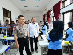Kapolda Jambi Tinjau Pelatihan Vokasi, Dorong Program Polisi Peduli Pengangguran untuk Tingkatkan Produktivitas Masyarakat.